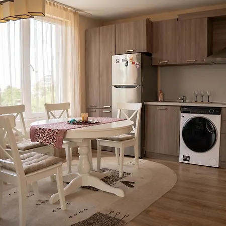 Paradise Nest By Bulgarianhomes アパート *