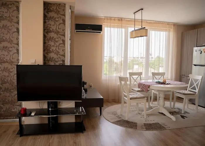 Paradise Nest ソフィア